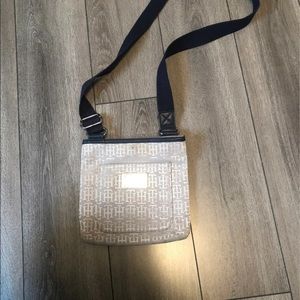 Tommy hillfiger cross body